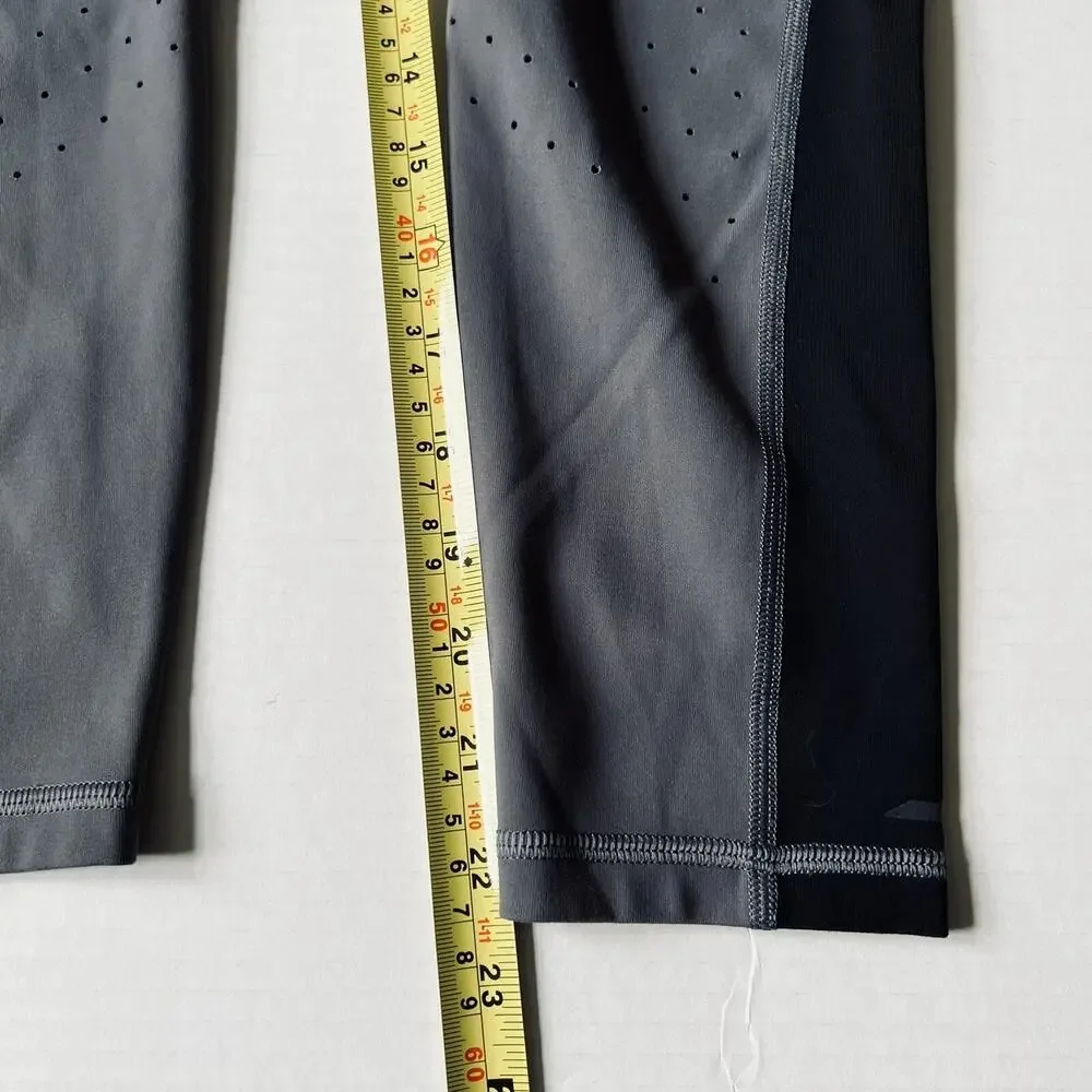 Athleta Sz S Colorblock Salutation Black Gray EXCELLENT
